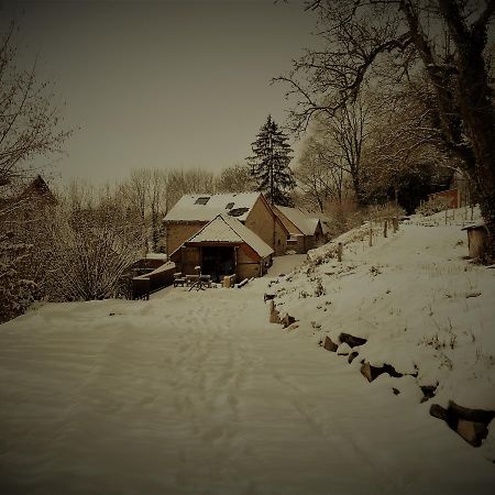 Domaine Des Marequiers Chambre Melilot Bed and Breakfast Saint-Germain-du-Teil Exteriör bild